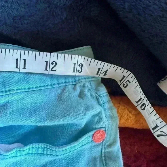 Nine West size 28/6 turquoise matchstick skinny denim twill. Neon coral buttons - Picture 9 of 11